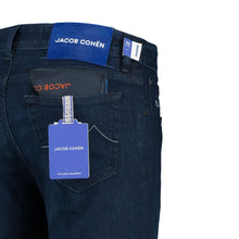Afbeelding in Gallery-weergave laden, A JACOB COHEN JEANS NICK (J622) slimfit ART.NR. 3747-197
