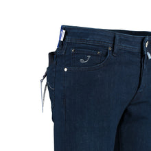 Afbeelding in Gallery-weergave laden, A JACOB COHEN JEANS NICK (J622) slimfit ART.NR. 3747-197
