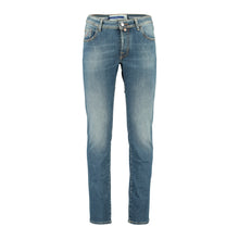Afbeelding in Gallery-weergave laden, A JACOB COHEN JEANS NICK (J622) slimfit ART.NR. 3870-349
